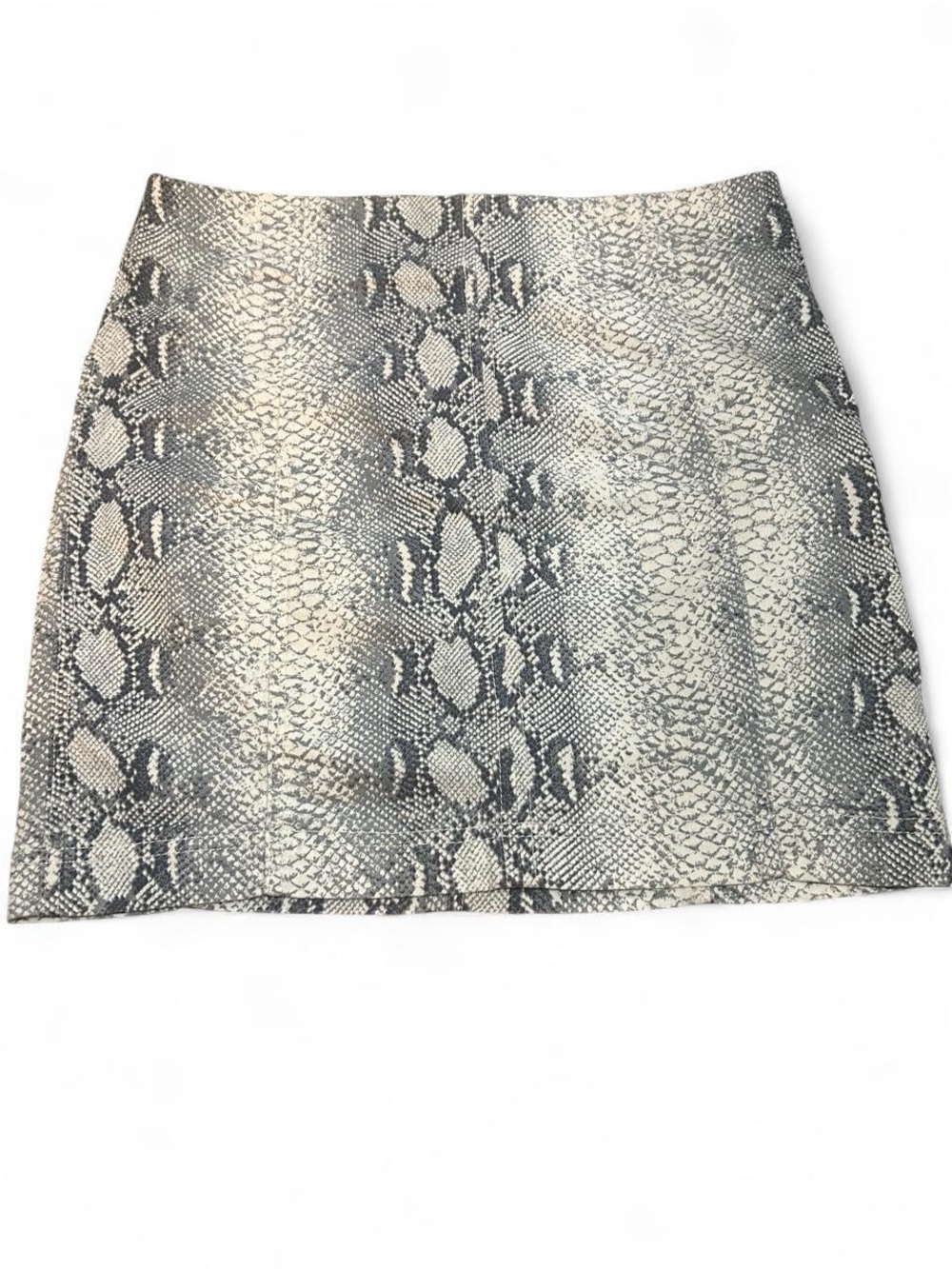Free people Grey snake print mini skirt size 6  #snakeprint #miniskirt #fashion